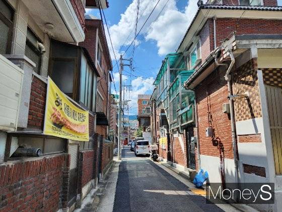 강북구 미아3구역 가로주택정비사업 대상지로 지정된 미아동 767-51 인근의 모습. 이곳에 아파트 260여가구가 들어설 예정이다./사진=정영희 기자.jpg