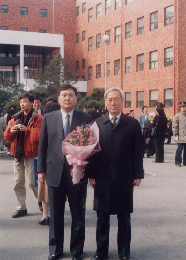 윤석열 대통령과 윤기중 연세대 명예교수. 대통령실 제공