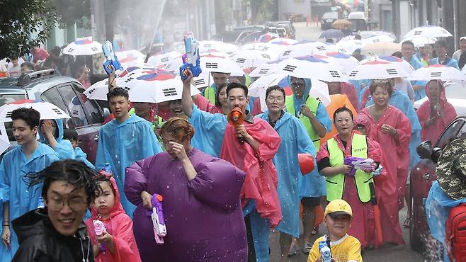 광주광역시 광산구 월곡동 고려인마을에서 봉오동 전투 재현 행사가 진행되고 있다. 뉴스1