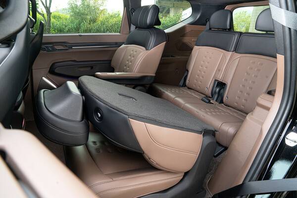 넓은 2-3열 실내공간 사진 모터매거진 최재혁 기자