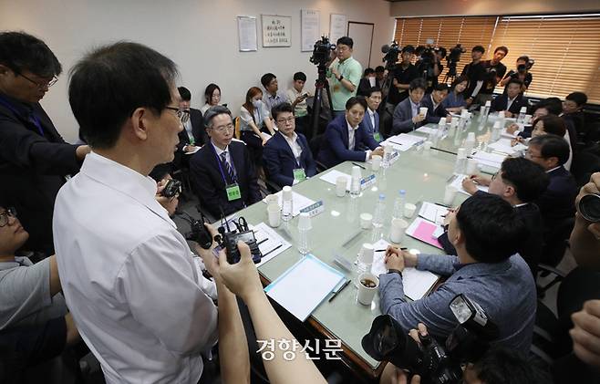 ‘끼임 사망’ SPC 샤니 공장으로 간 국회의원들…“경보음 안 울렸다”
