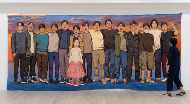 이우성, 해질녘 노을빛과 친구들, 2023, 자투리로 만든 천에 아크릴릭 구아슈 Acrylic gouache on a quilted cloth, 260×600㎝.  학고재 제공