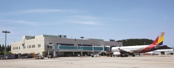 광주 군공항을 임대해 사용하고 있는 광주민간공항 전경. 광주시 제공