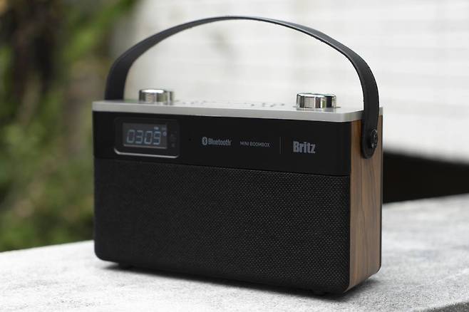 BZ-GX400는 FM 라디오를 지원하는 무선 블루투스 스피커다 / 출처=IT동아