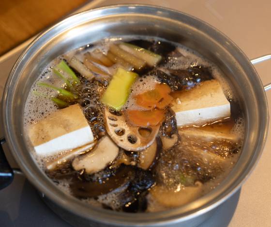 대안스님이 만든 능이버섯찌개. [사진 대안스님]