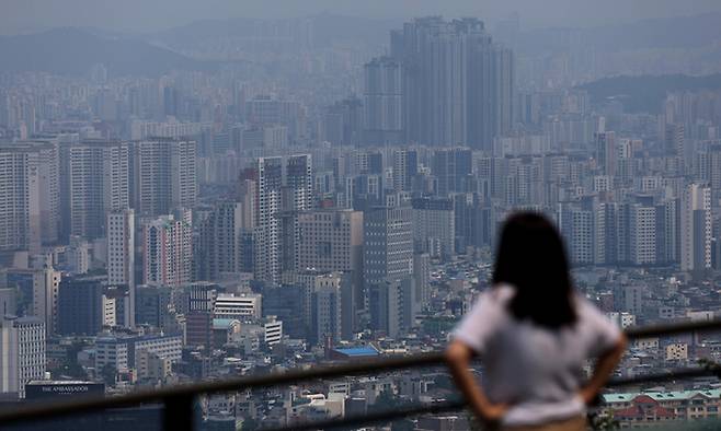 서울 남산에서 바라본 아파트 단지의 모습. 뉴시스