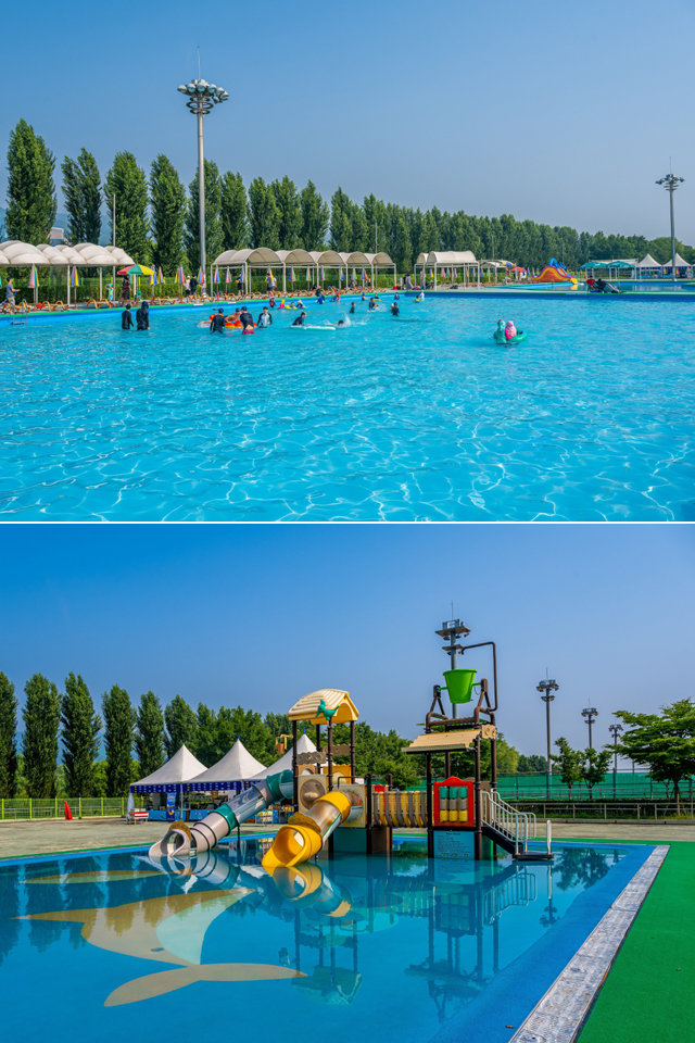 광나루 수영장에서 물놀이를 즐기고 있는 청소년과 아이들(위), 광나루 수영장의 어린이 물놀이 시설(아래)
