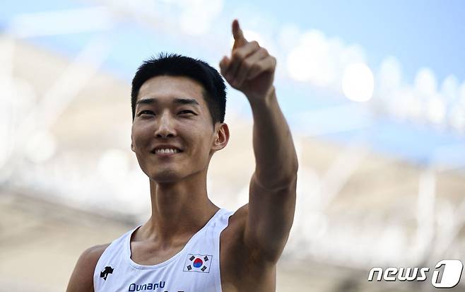 육상 세계선수권에서 세리머니를 하고 있는 우상혁. ⓒ AFP=뉴스1