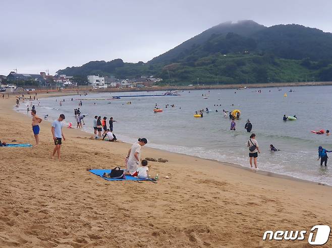 경남 거제 구조라해수욕장 전경(경남도 제공).