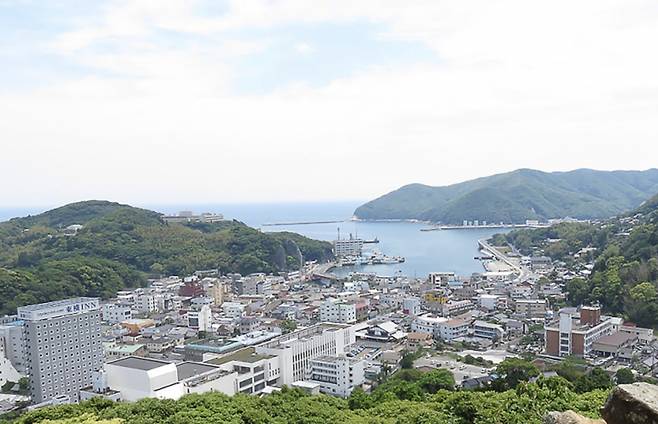 시미즈산에서 바라본 일본 나가사키현 쓰시마섬(對馬島·대마도). [위키피디아]