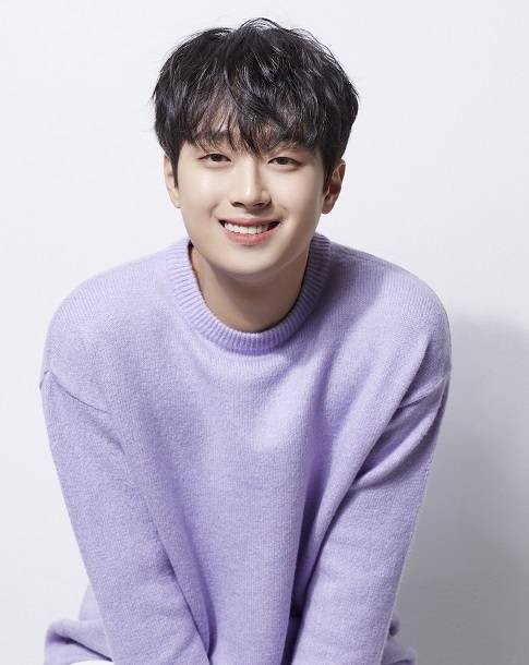 가수 이찬원. 사진 | 초록뱀이엔엠