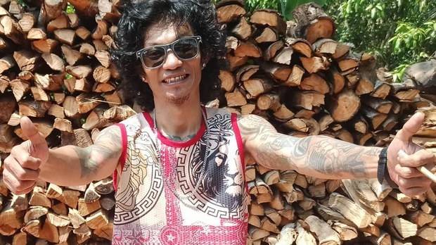 전력난 소재로 군정을 비난한 노래를 유포한 죄로 20년 형을 선고받은 래퍼 '뷰 하' [뷰 하 SNS 캡처. 재판매 및 DB 금지]