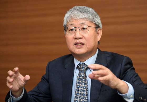 윤석명 위원은 “한국은 OECD 국가 중 연금 개혁이 가장 시급한 나라”라고 강조했다. [사진 윤석명]