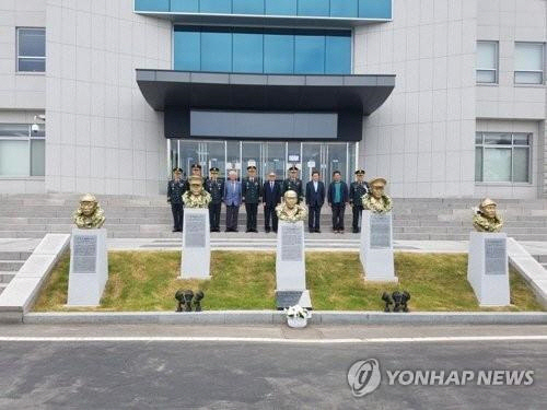 육사 교내 설치된 독립군·광복군 흉상. 연합뉴스