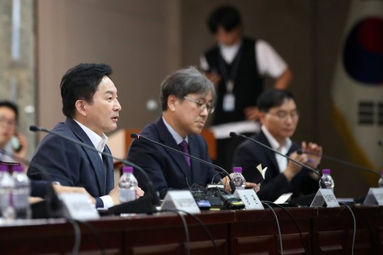 원희룡 국토교통부 장관이 검단아파트 사고 및 GS건설현장 점검결과 회의를 주재하고 있다.