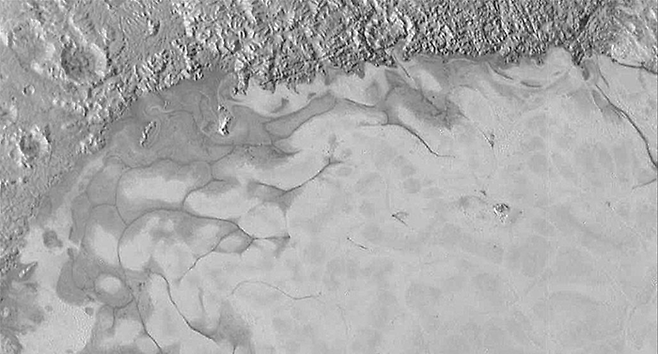 명왕성에 존재하는 얼음 사진. 출처=뉴욕타임스(www.nytimes.com)