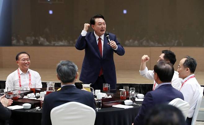 ▲윤석열 대통령이 28일 국민의힘 연찬회에 참석해 발언하고 있다. 대통령실통신사진기자단. ⓒ연합뉴스