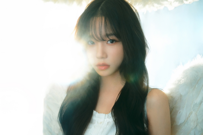 조유리. 웨이크원 제공