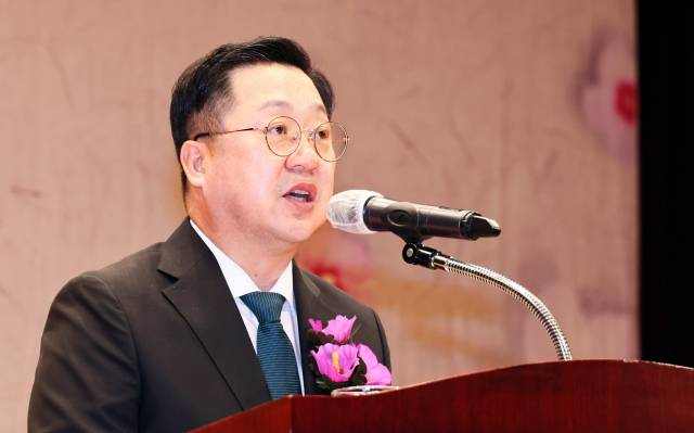 이장우 대전시장이 지난 15일 대전시청 대강당에서 열린 제78회 광복절 경축식에 참석해 경축사를 하고 있다. 연합뉴스