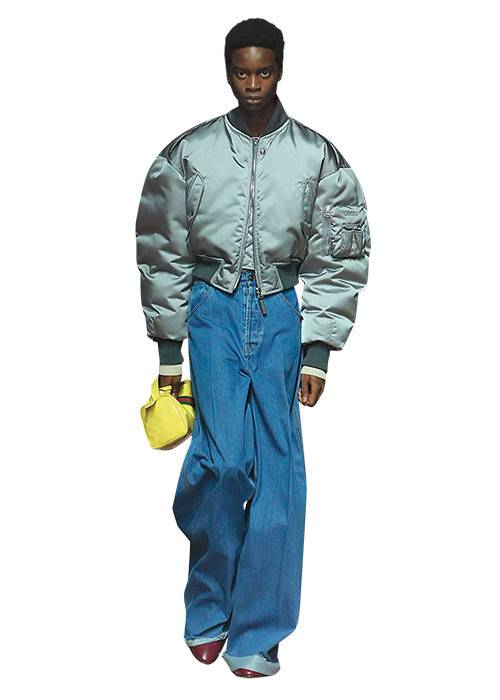 02 Gucci