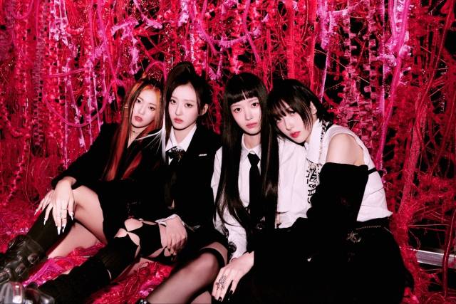 하이키 미니 1집 '로즈 블러썸' 콘셉트 포토 / 사진=GLG