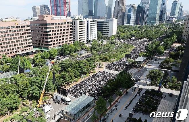 지난 2일 서울 여의도 국회의사당 앞에서 서이초 교사 추모 및 입법촉구 7차 교사 집회가 열리고 있다. 2023.9.2/뉴스1 ⓒ News1 허경 기자