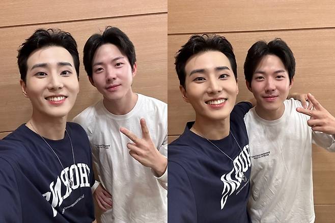 왼쪽부터 영케이, 도운. 데이식스 공식 트위터