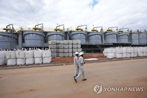 짐바브웨에 중국 기업이 세운 리튬 공장 [AP=연합뉴스 자료사진]