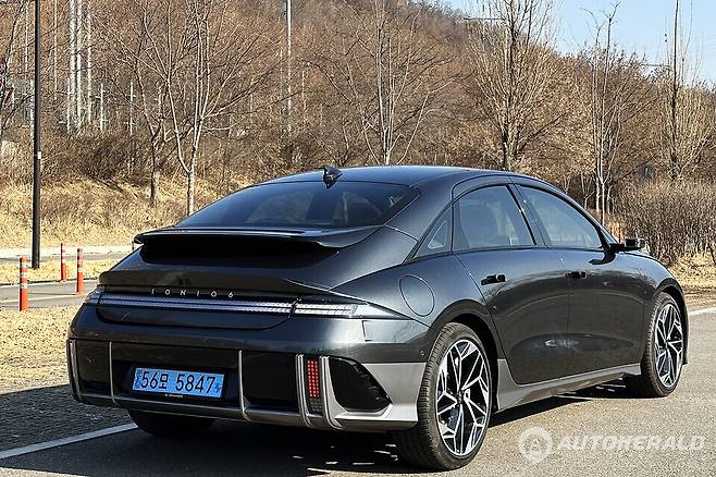 현대자동차 아이오닉 6