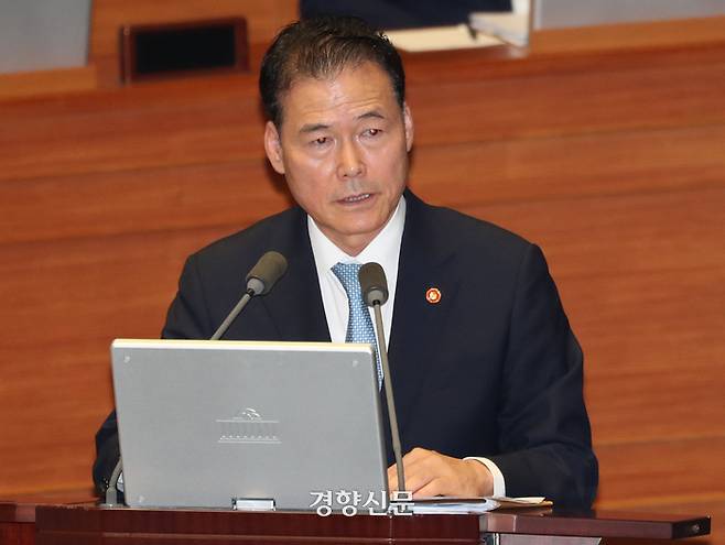 김영호 통일부장관이 5일 국회 본회의 정치에 관한 대정부질문에서 권성동 의원의 질의에 답변하고 있다. . 박민규 선임기자