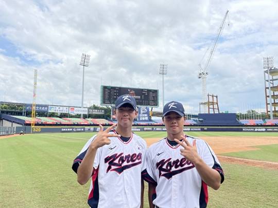 U-18 대표팀 황준서(왼쪽)와 연준원 / 사진=KBSA