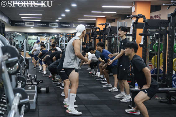 고려대학교 아이스하키부 오프 아이스 훈련. 사진┃SPORTS KU 이채원 기자