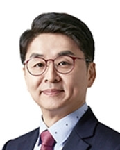 김우석 방심위원