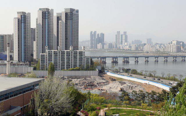 서울 강남구 청담동 청담삼익아파트를 재건축하는 ‘청담르엘’ 공사 현장. [사진 출처 = 연합뉴스]