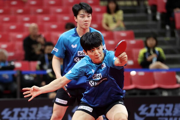 안재현-박강현 조가 강원도 평창돔체육관에서 열린 '제26회 국제탁구연맹(ITTF)-아시아탁구연합(ATTU) 평창아시아탁구선수권대회' 남자 복식 4강에 진출했다. 사진┃평창아시아탁구선수권대회 조직위