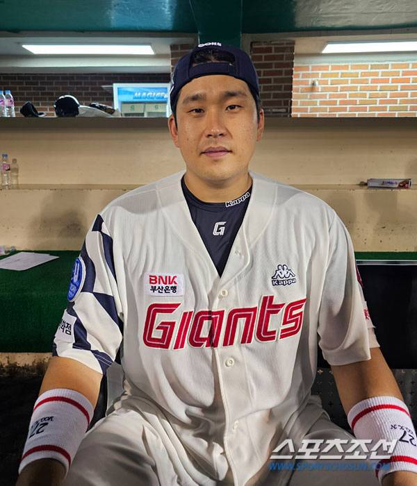 히어로 인터뷰에 임한 유강남. 김영록 기자