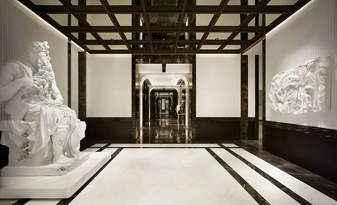 서울 강남구에 위치한 조선 팰리스 서울 강남, 럭셔리 컬렉션 호텔(Josun Palace, a Luxury Collection Hotel, Seoul Gangnam). 2021년 문을 연 국내 유일한 럭셔리 컬렉션 호텔이다. [메리어트 인터내셔널 제공]