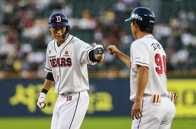 ▲ 두산 베어스 박지훈(왼쪽) ⓒ 두산 베어스