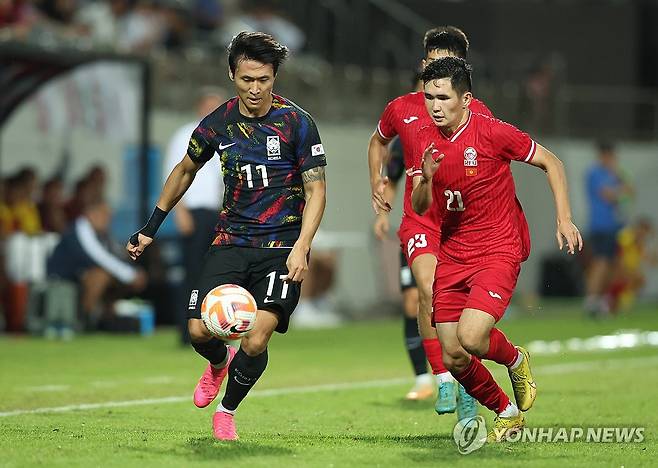 정상빈 돌파 (창원=연합뉴스) 김동민 기자 = 9일 오후 창원축구센터에서 열린 2024 아시아축구연맹(AFC) 23세 이하(U-23) 아시안컵 예선 B조 2차전 대한민국과 키르기스스탄 경기. 정상빈이 드리블하고 있다. 2023.9.9 image@yna.co.kr