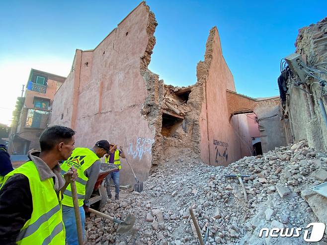 8일(현지시간) 모로코 마라케시에서 발생한 지진으로 인한 잔해. 2023.09.09/뉴스1 ⓒ 로이터=뉴스1 ⓒ News1 정윤영 기자