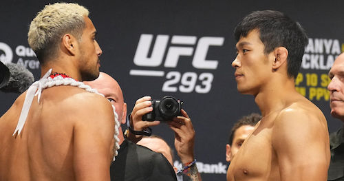 정다운(오른쪽)과 카를로스 울버그.사진=UFC