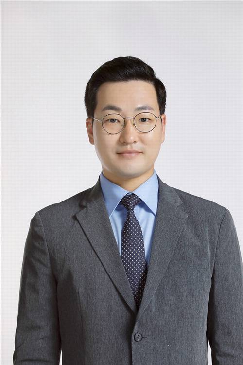 이동석 전 행정관