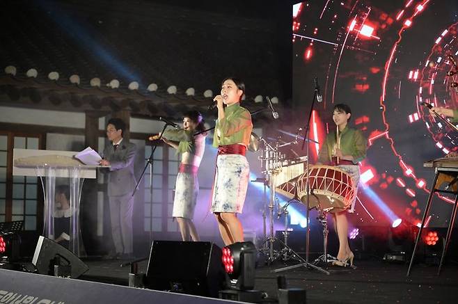 논산 돈암서원에서 열린 '사계 인문학 대축제'에서 청소년을 위한 음악회가 열리고 있다. 2023. 09. 11   *재판매 및 DB 금지