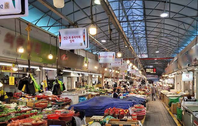 9월 말 추석을 앞두고 5일 찾은 부산 한 전통시장. /뉴스1