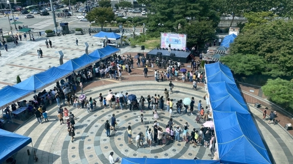 서울 구로구가 지난해 구로역 광장에서 개최한 ‘청소년 어울림 마당’  모습. 구로구 제공
