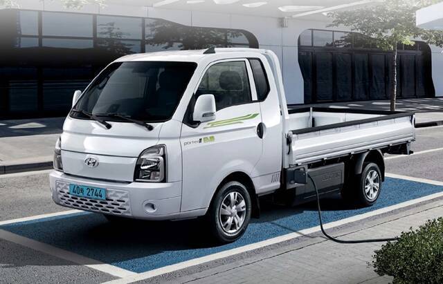 현대자동차와 기아가 포터와 봉고 등 1톤 트럭에 LPG모델 도입을 추진하고 있다. 사진은 현대차 포터II 일렉트릭의 모습. /현대자동차