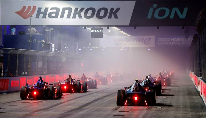 한국타이어 타이틀 스폰서 대회, 포뮬러 E 2023 한국 런던 E-PRIX 경기장면 /사진제공=한국타이어