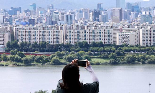 14일 현대아파트 등 서울 압구정 일대 아파트 단지 모습. 연합뉴스