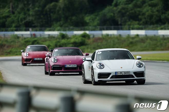 포르쉐의 2도어 스포츠카 911.(포르쉐코리아 제공) ⓒ 뉴스1