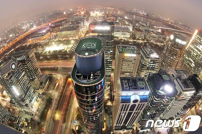 서울 영등포구 여의도 증권가 일대 2017.12.29/뉴스1 ⓒ News1 임세영 기자